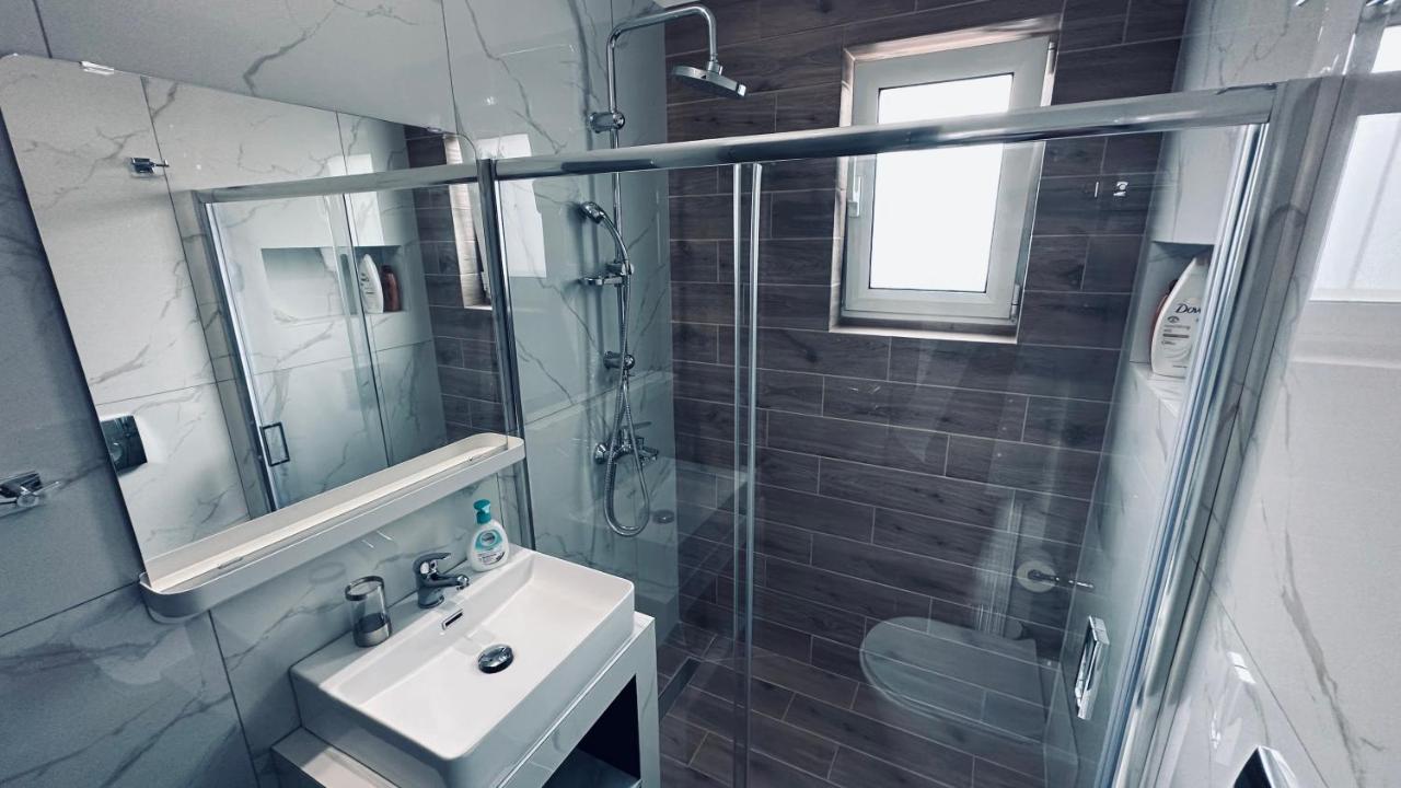 Hodos Luxury Apt Near Ath-Airport Markópoulon Zewnętrze zdjęcie